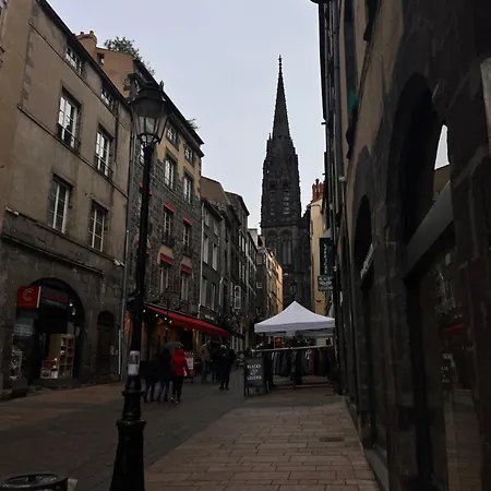 Chaleureux A 2 Pas De La Cathedrale Апартаменты Клермон-Ферран